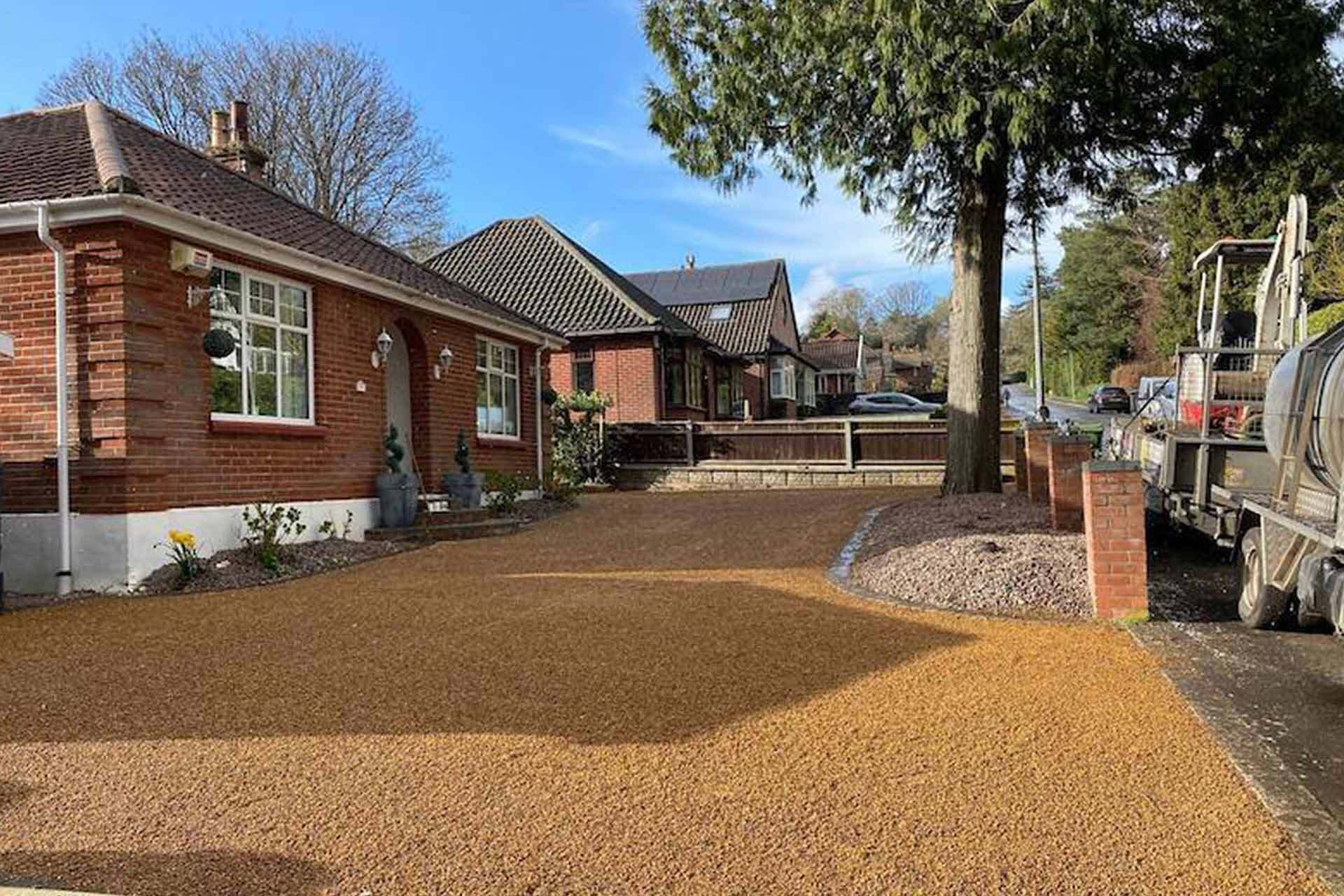 Quality Tar & Chip Driveways in the UK